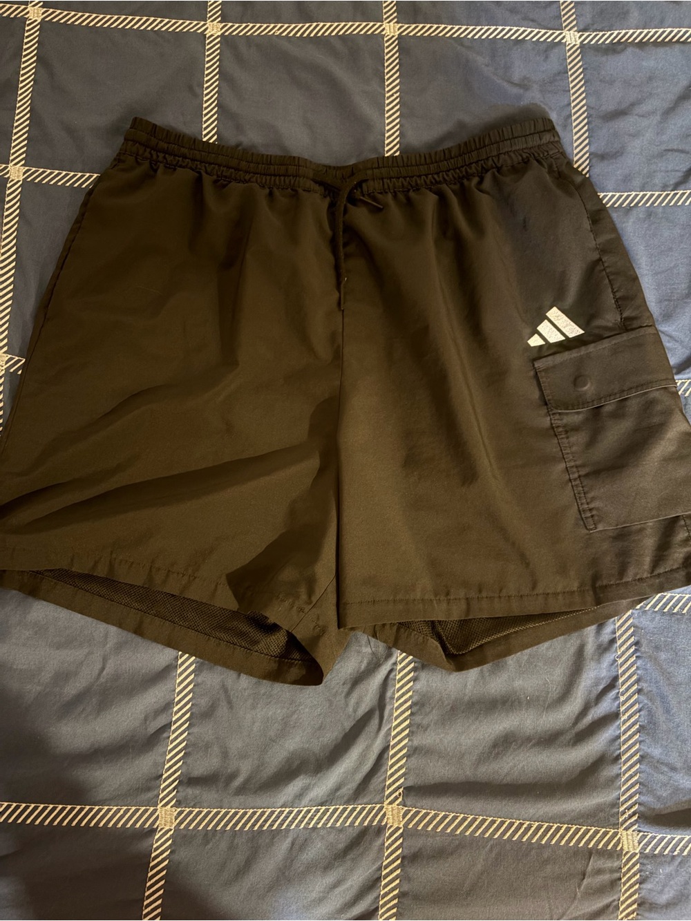 Adidas Men's Black Athletic Cargo Tech Shorts Size XL